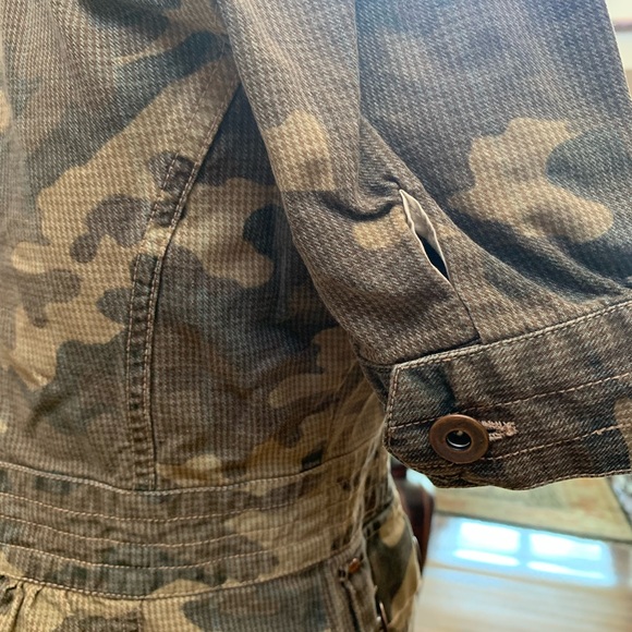 Nick and Mo SZ MD girls camouflage ruffle top - Picture 8 of 14